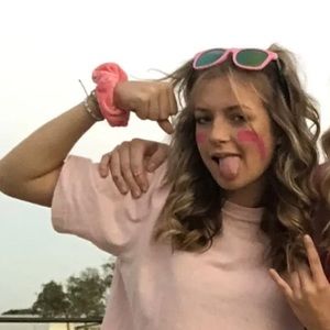 Meet your Posher, Caitlin